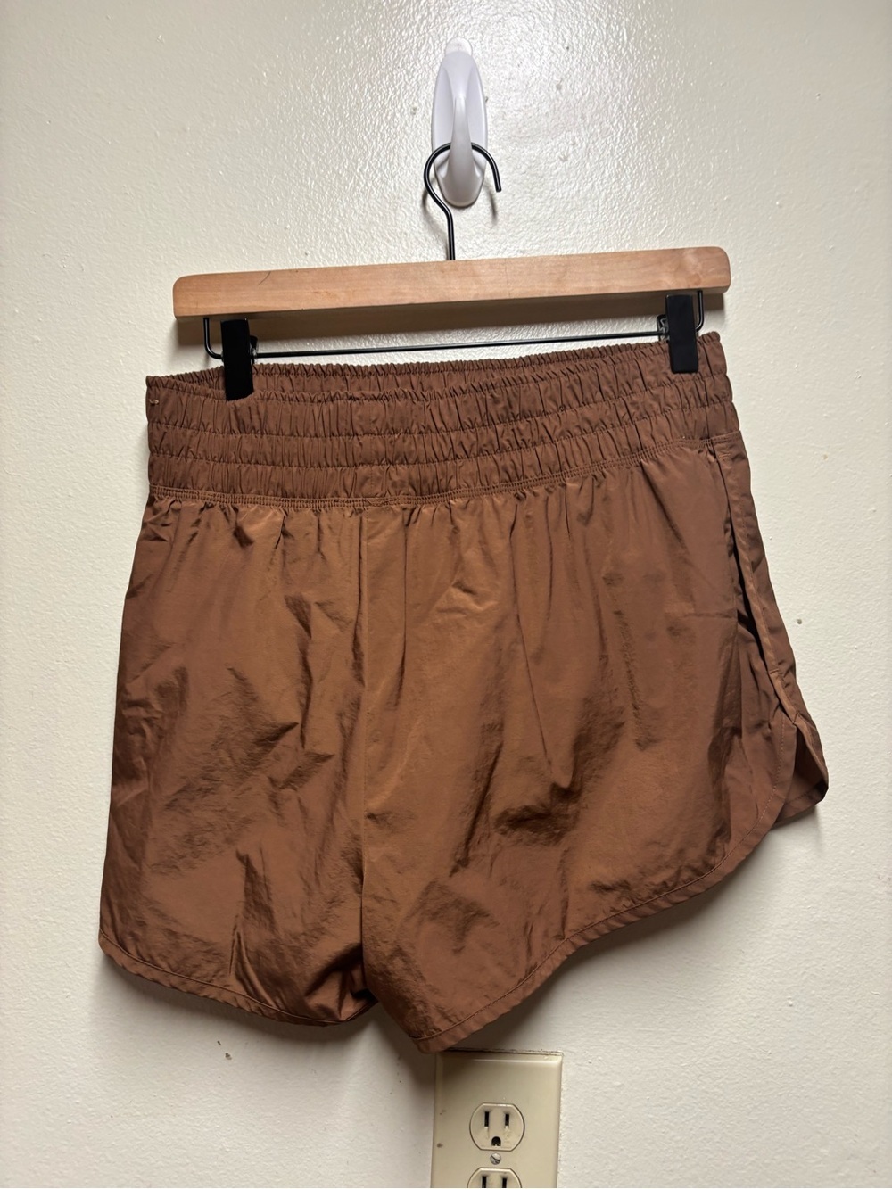 Pink VS brown running shorts build in brief medium 30W 4L - Picture 3 of 5